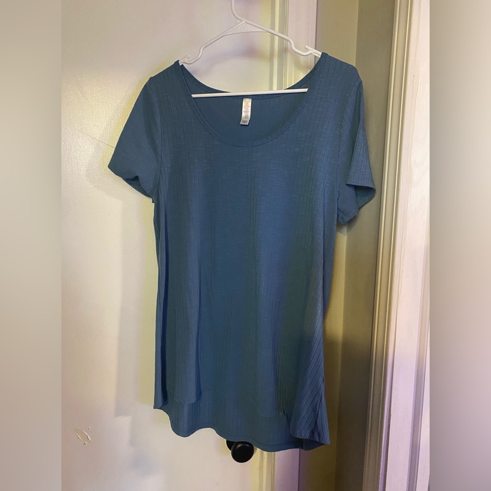 Lularoe top